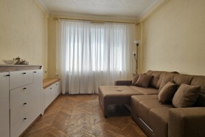 Сниму квартиру долгосрочно Киевской области