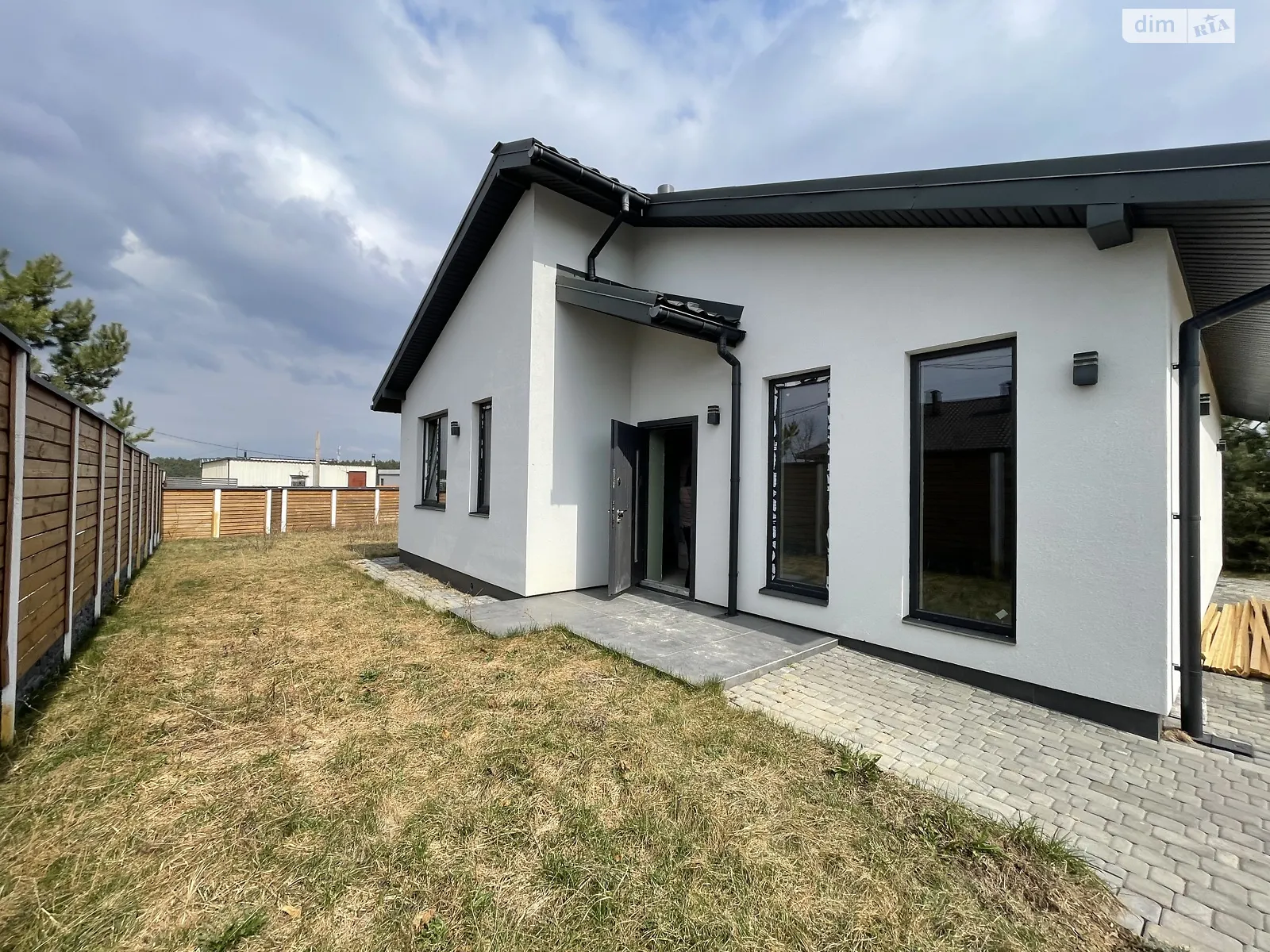 Продается одноэтажный дом 92 кв. м с беседкой, цена: 120000 $ - фото 1