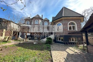 Куплю частный дом в Киеве без посредников