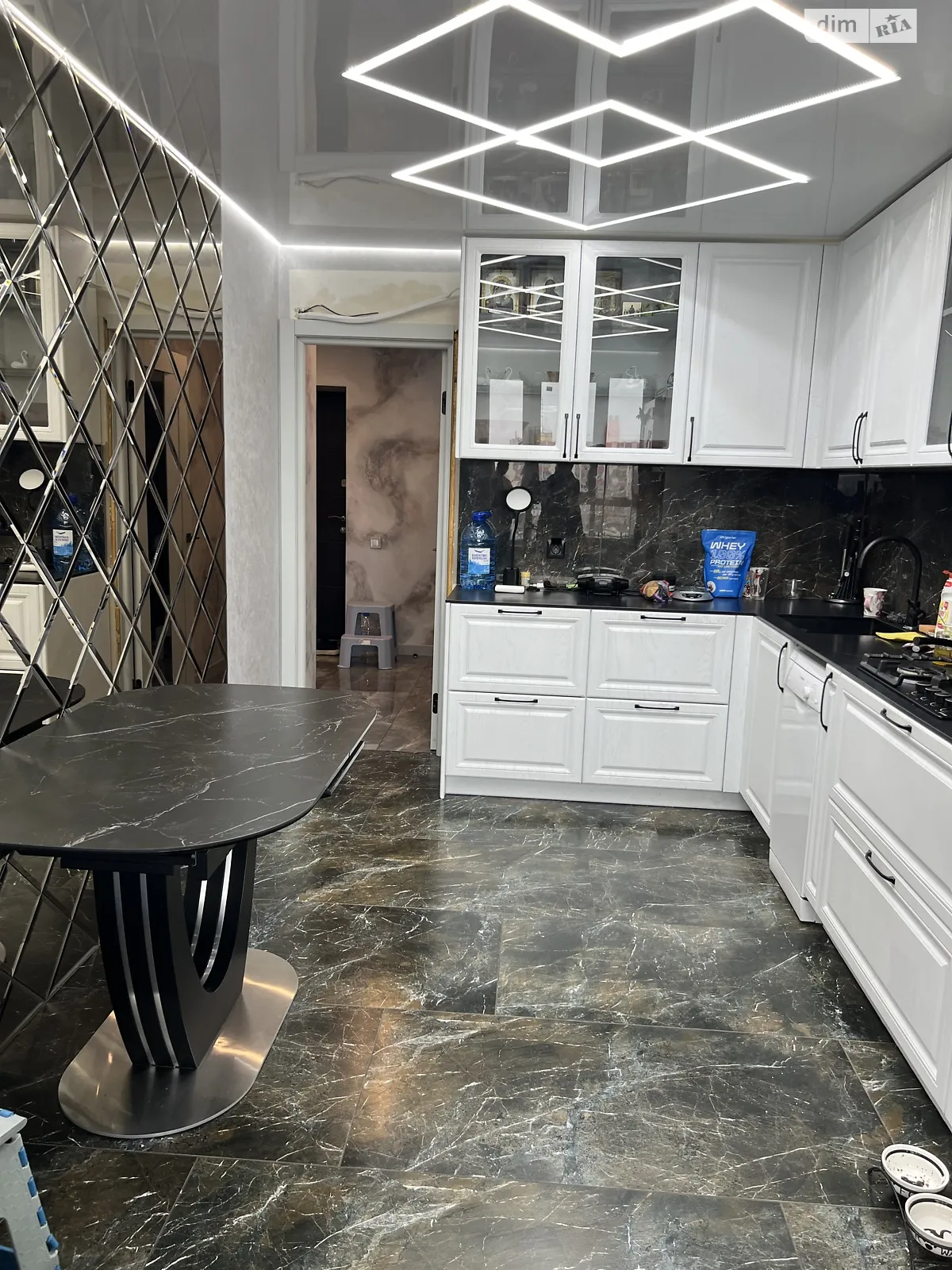 Продается 2-комнатная квартира 63.3 кв. м в Виннице, ул. Академика Янгеля - фото 1