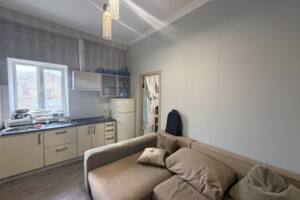 Продаж квартири, Одеса, р‑н. Приморський, Базарна вулиця