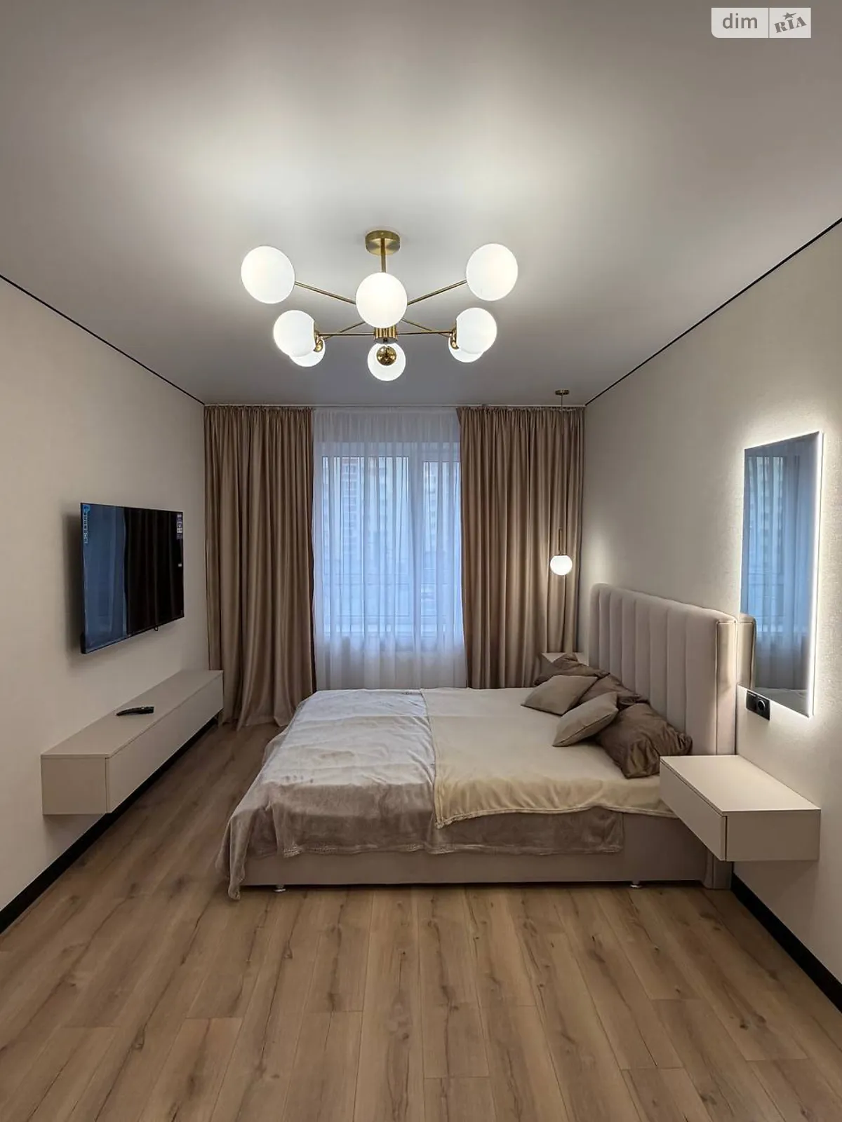 Продается 1-комнатная квартира 42 кв. м в, цена: 72000 $ - фото 1