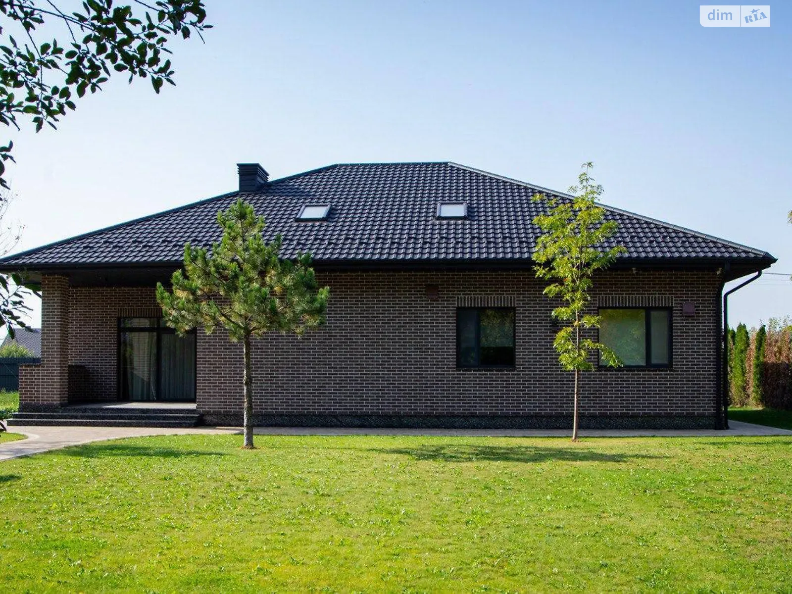 Продается одноэтажный дом 176 кв. м с садом, цена: 550000 $ - фото 1