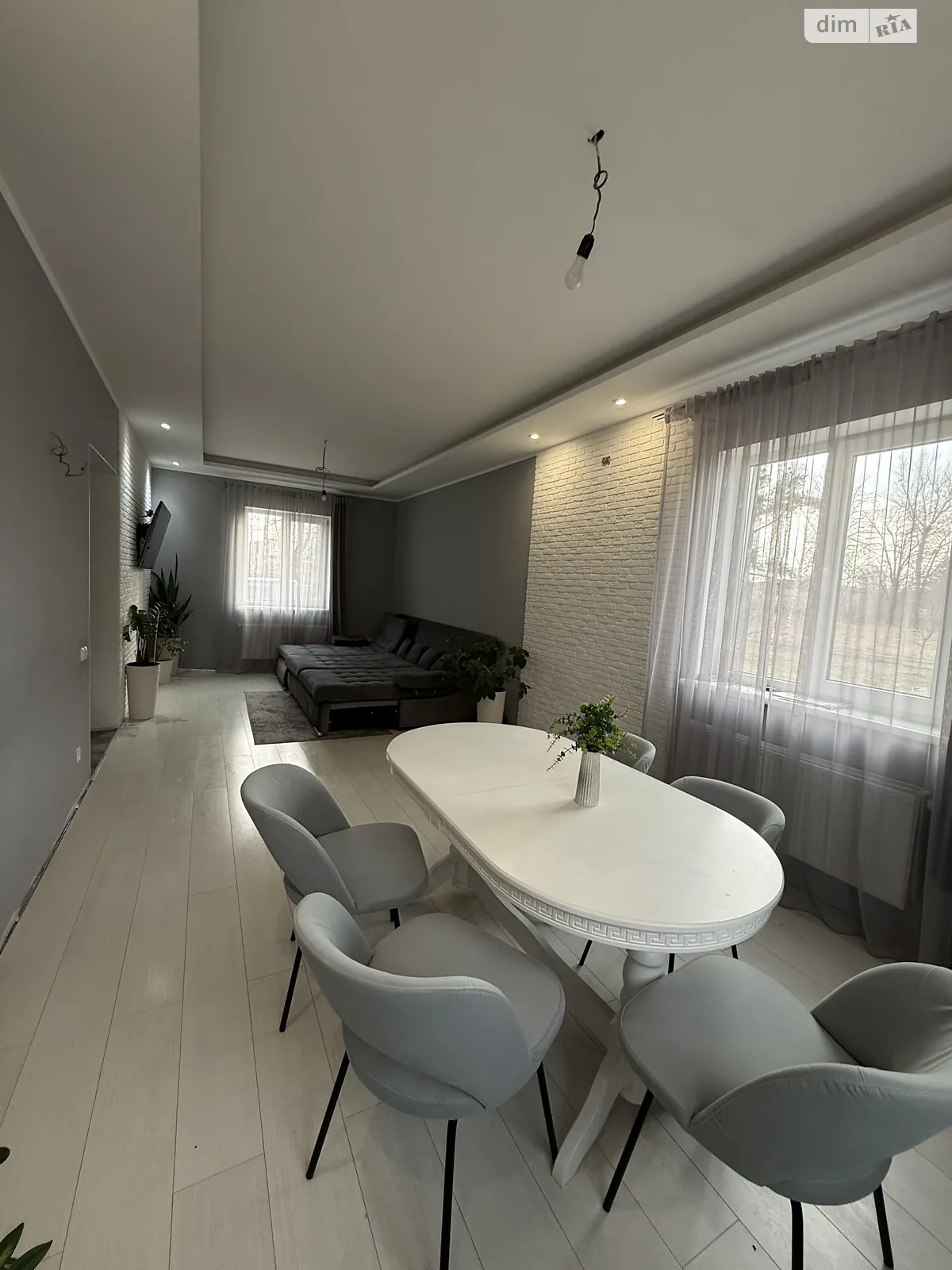 Продается дом на 2 этажа 126.4 кв. м с камином, цена: 97000 $ - фото 1