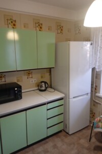 Сниму квартиру в Киеве долгосрочно