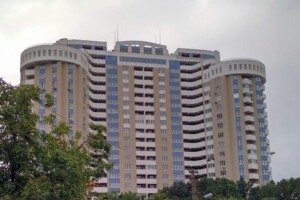 Сниму гараж в Киеве долгосрочно