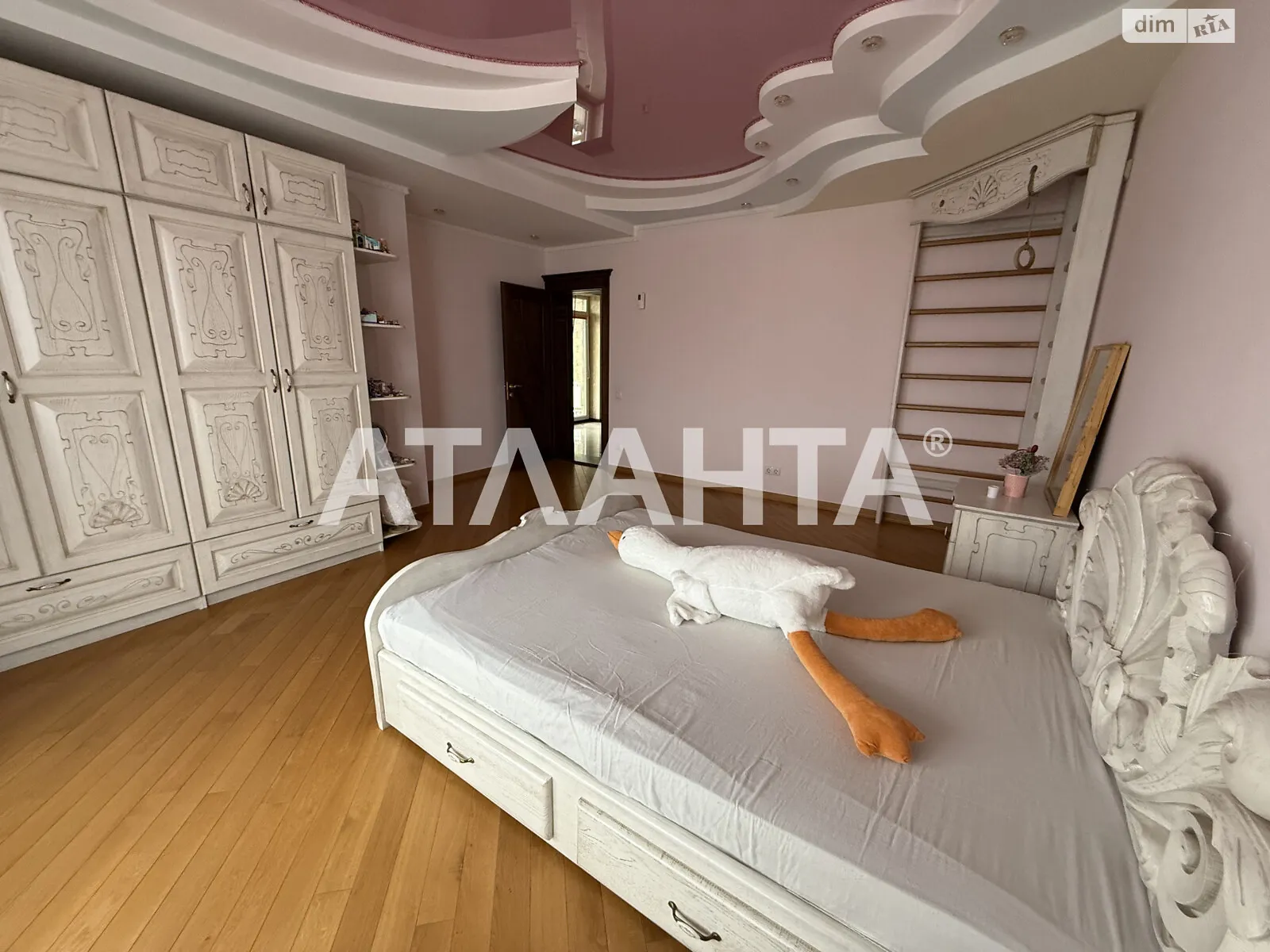 Продается дом на 2 этажа 350 кв. м с участком, цена: 320000 $ - фото 1