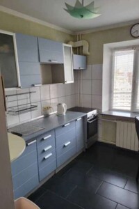 Сниму квартиру в Киеве долгосрочно