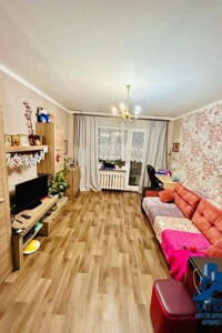 Продажа квартиры, Днепр, р‑н. Тополь-3, Тополь-3 массив, дом 23