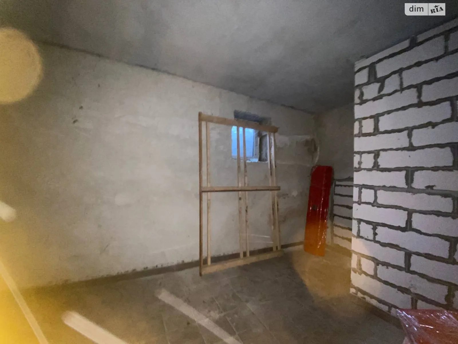 Продается помещения свободного назначения 25.5 кв. м в 9-этажном здании, цена: 12000 $ - фото 1