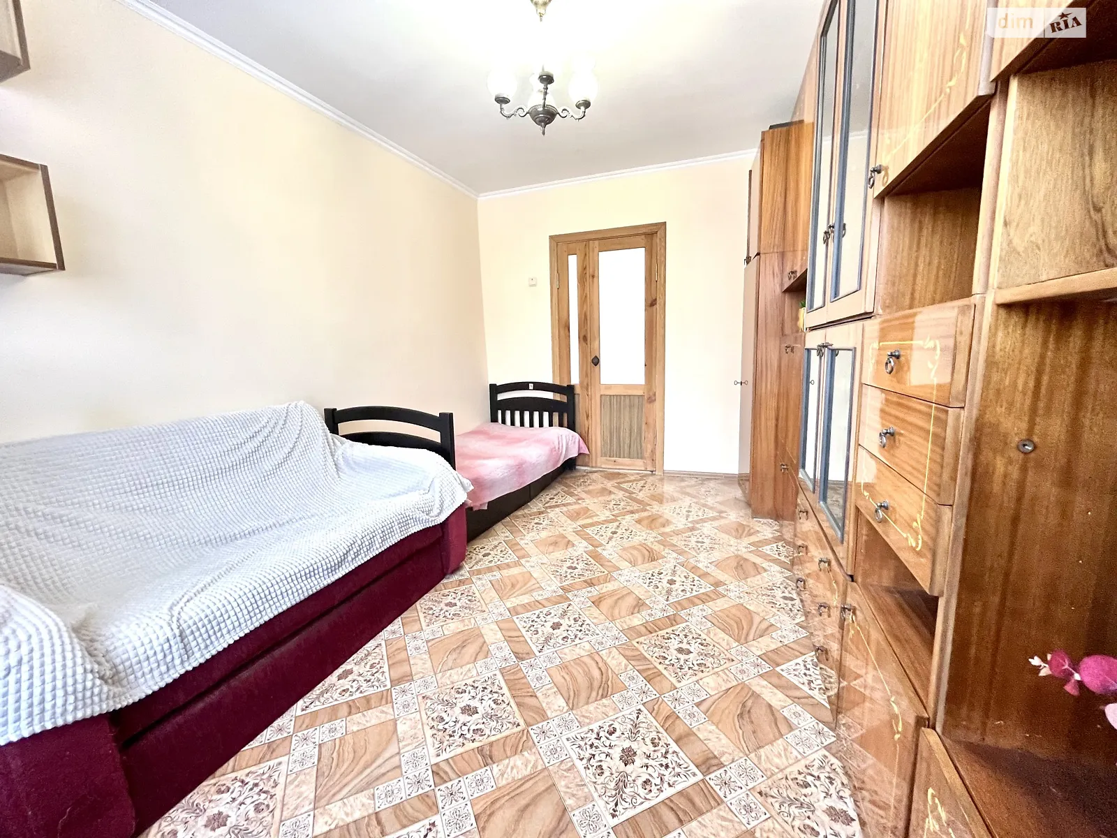 Здається в оренду кімната 45.2 кв. м у Хмельницькому, цена: 4000 грн - фото 1