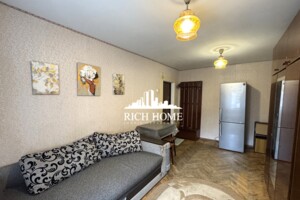 Продаж кімнати, Київ, р‑н. Сирець, ст.м. Сирець, Новоукраїнська вулиця, буд. 5