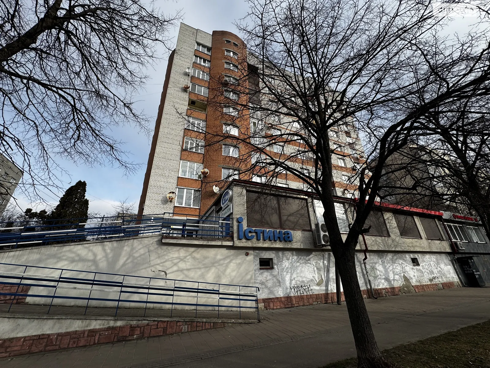 Здається в оренду приміщення вільного призначення 263 кв. м в 11-поверховій будівлі, цена: 2500 $ - фото 1