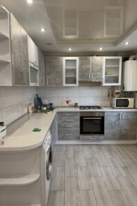 Сниму квартиру в Хусте долгосрочно