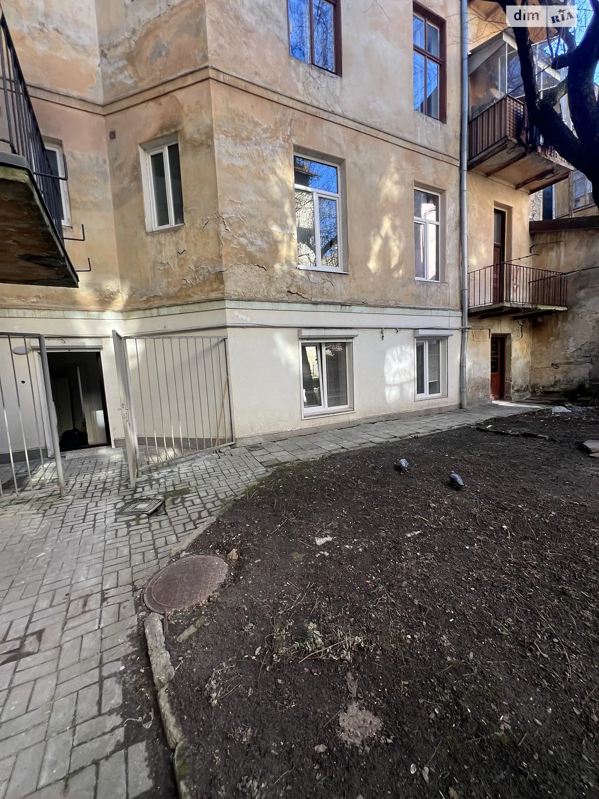 Здається в оренду приміщення вільного призначення 52 кв. м в 3-поверховій будівлі, цена: 400 $ - фото 1