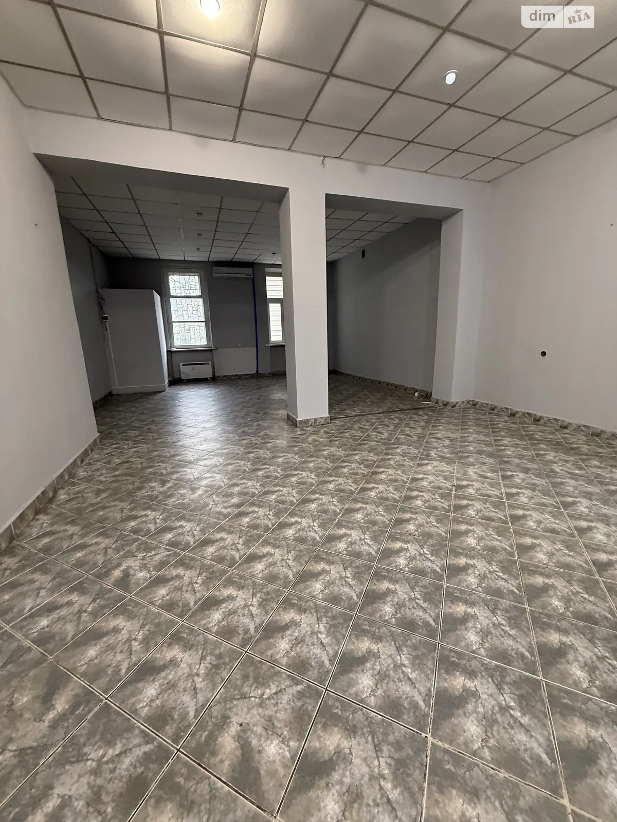 Здається в оренду приміщення вільного призначення 80 кв. м в 4-поверховій будівлі, цена: 25000 грн - фото 1