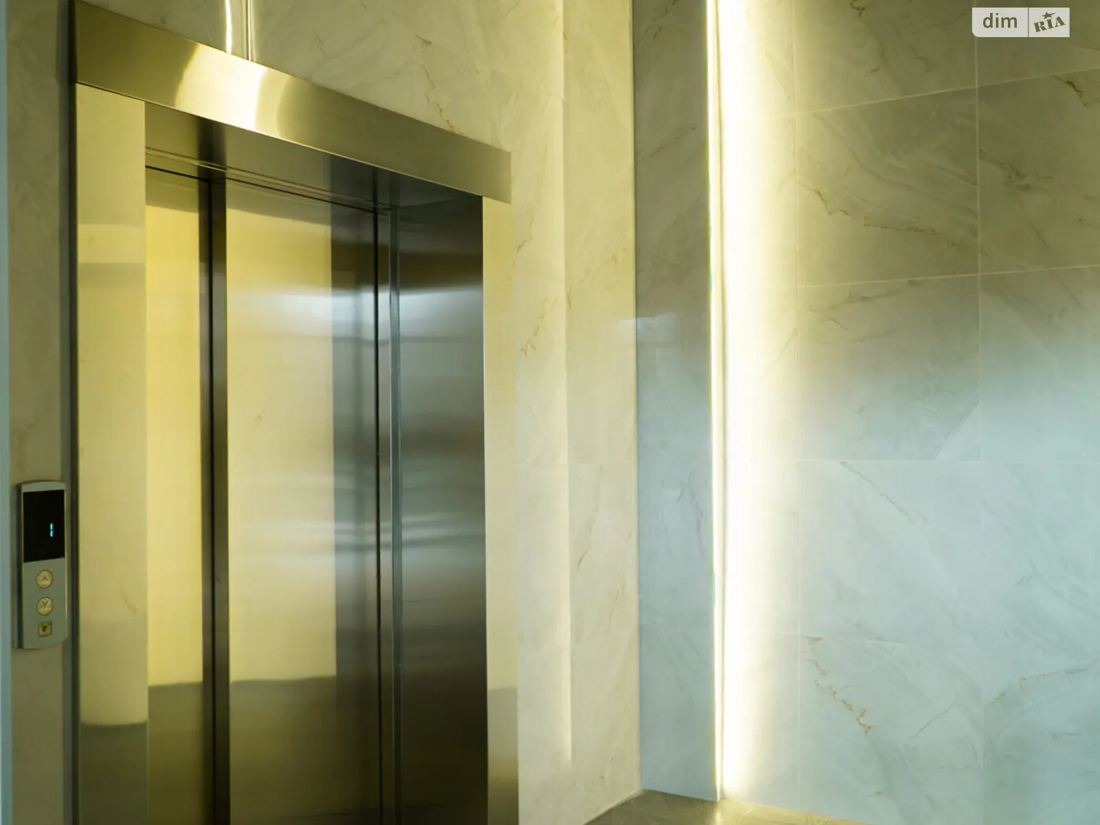 Продается 1-комнатная квартира 39 кв. м в Киеве, ул. Ивана Кочерги, 17А - фото 1