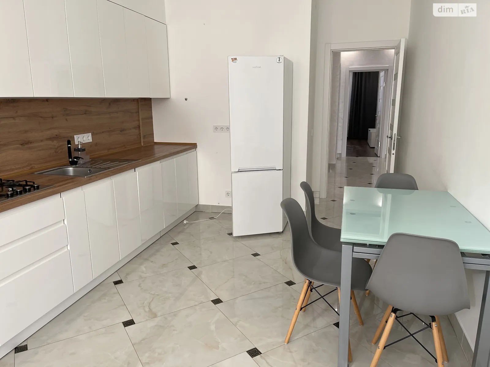 Здається в оренду 3-кімнатна квартира 105 кв. м у Ужгороді, вул. Собранецька, 150 - фото 1