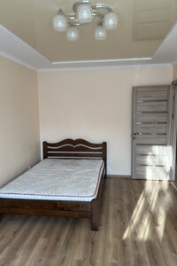 Зніму квартиру в Тернополі  довгостроково