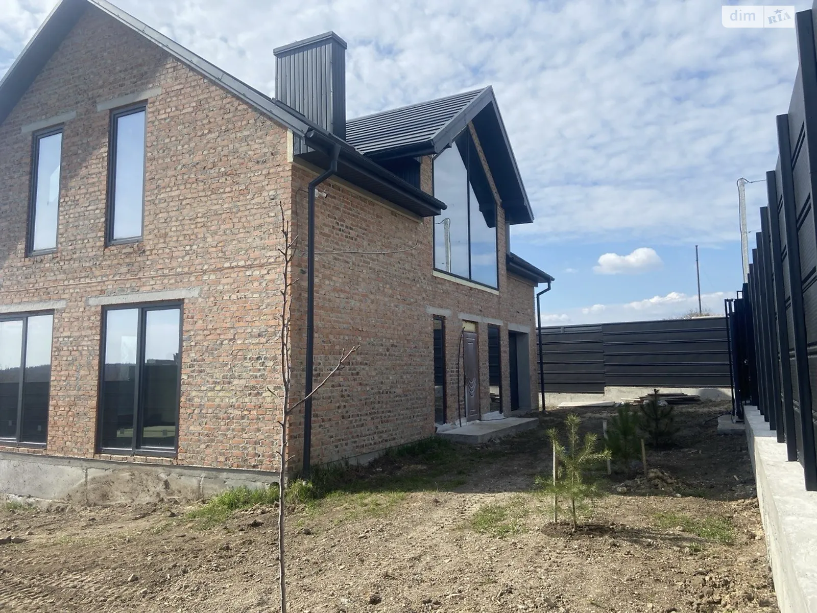 Продается дом на 2 этажа 175.1 кв. м с участком, цена: 155000 $ - фото 1