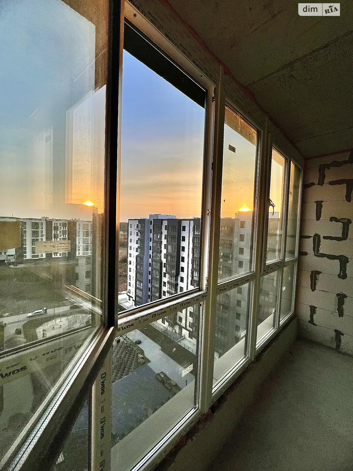 Продается 1-комнатная квартира 48.1 кв. м в Львове, ул. Роксоляны, 163 - фото 1