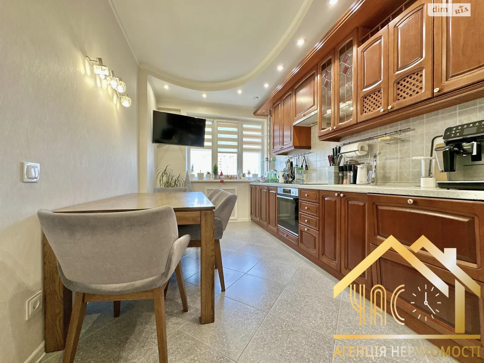 Продается 2-комнатная квартира 70.6 кв. м в Киеве, ул. Ореста Васкула(Феодори Пушиной), 23 - фото 1