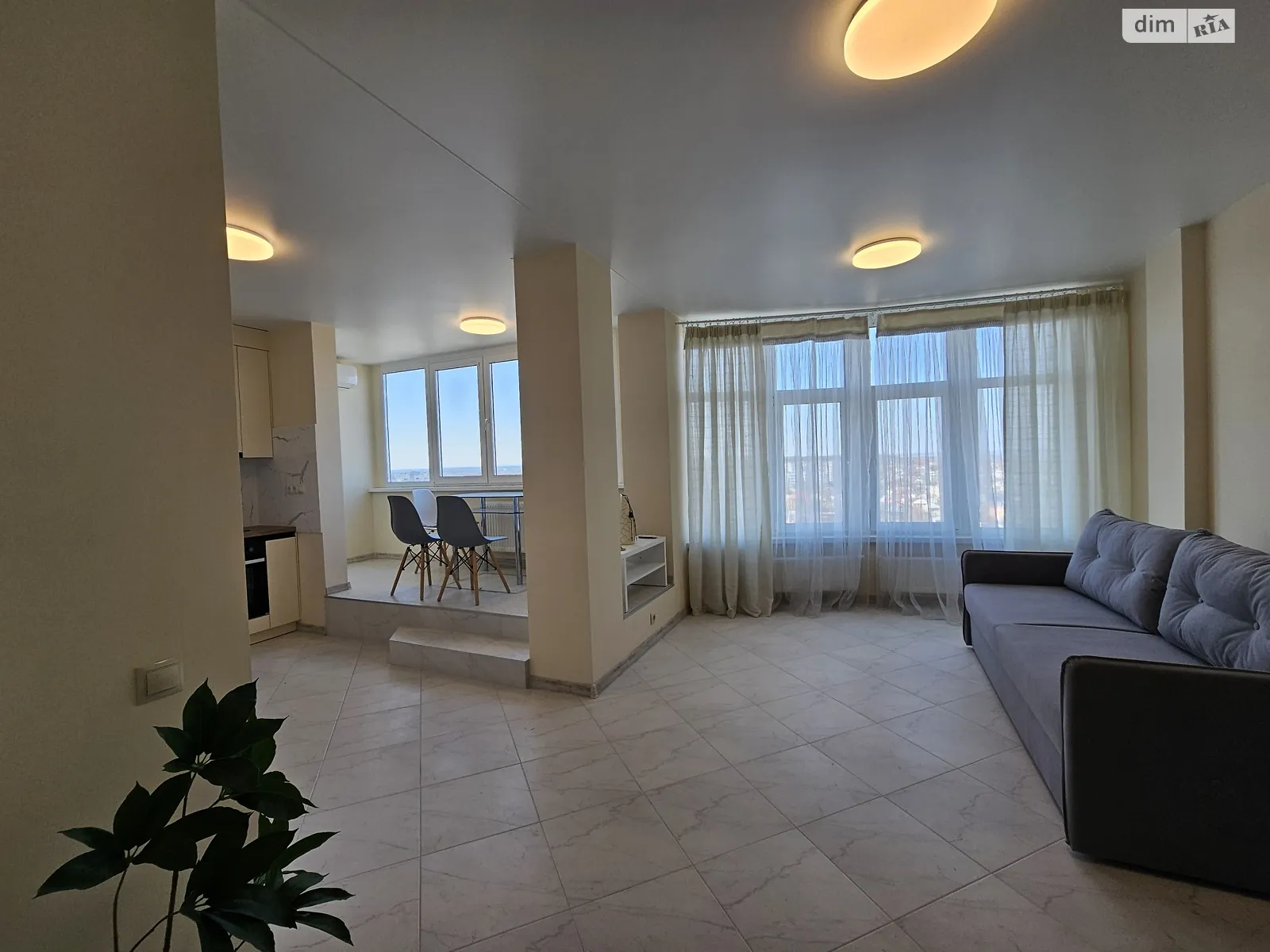 Продается 1-комнатная квартира 42.5 кв. м в Черкассах, цена: 69000 $ - фото 1