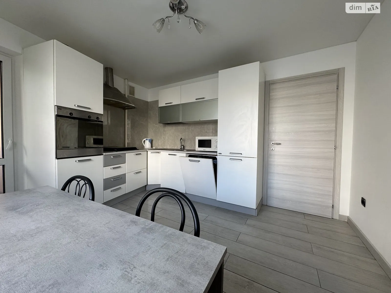 3-комнатная квартира 88.6 кв. м в Тернополе, ул. Довженко Александра - фото 1