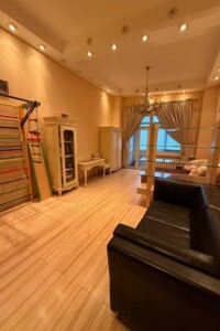 Сниму квартиру в Киеве долгосрочно