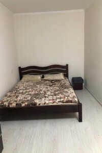 Сниму квартиру в Киеве долгосрочно