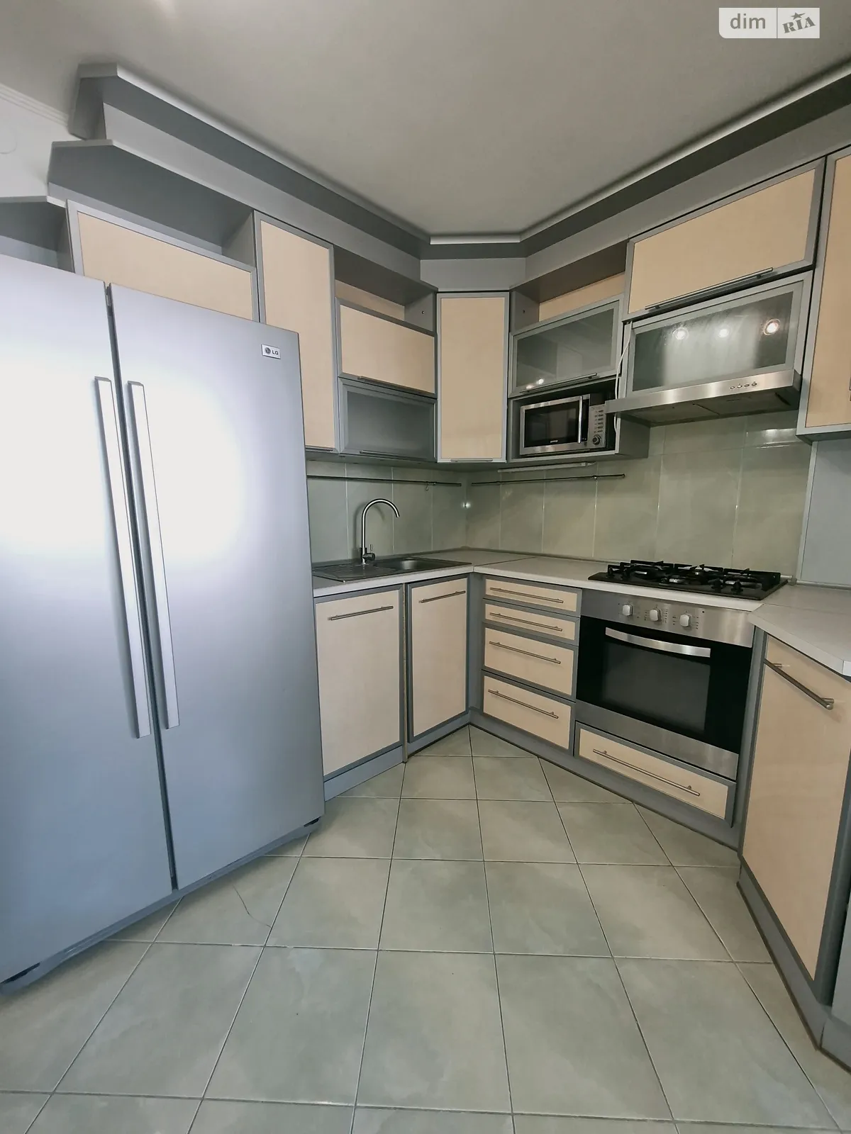 Продается 3-комнатная квартира 93 кв. м в Чернигове, просп. Мира - фото 1