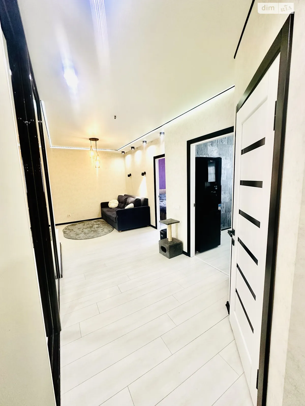 Продается 2-комнатная квартира 55 кв. м в Виннице, ул. Анатолия Бортняка, 5 - фото 1