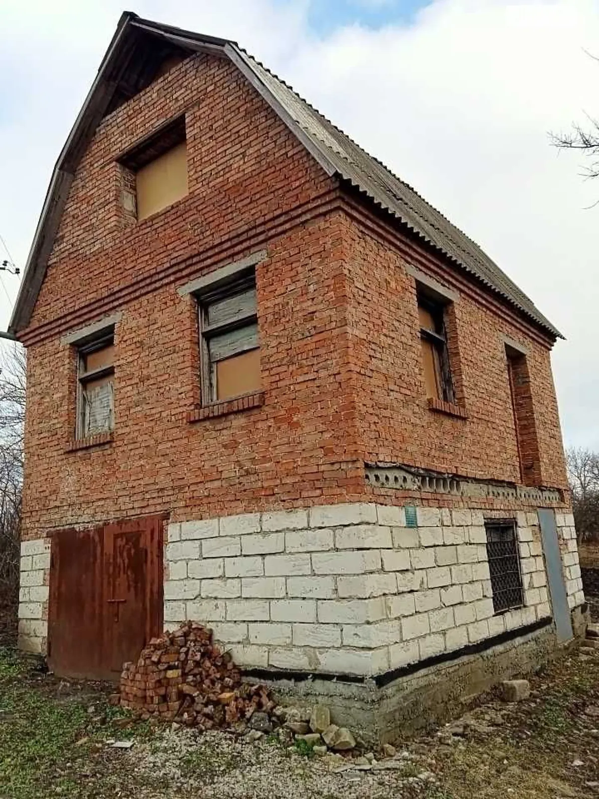 Продается дом на 2 этажа 67 кв. м с подвалом, цена: 26000 $ - фото 1