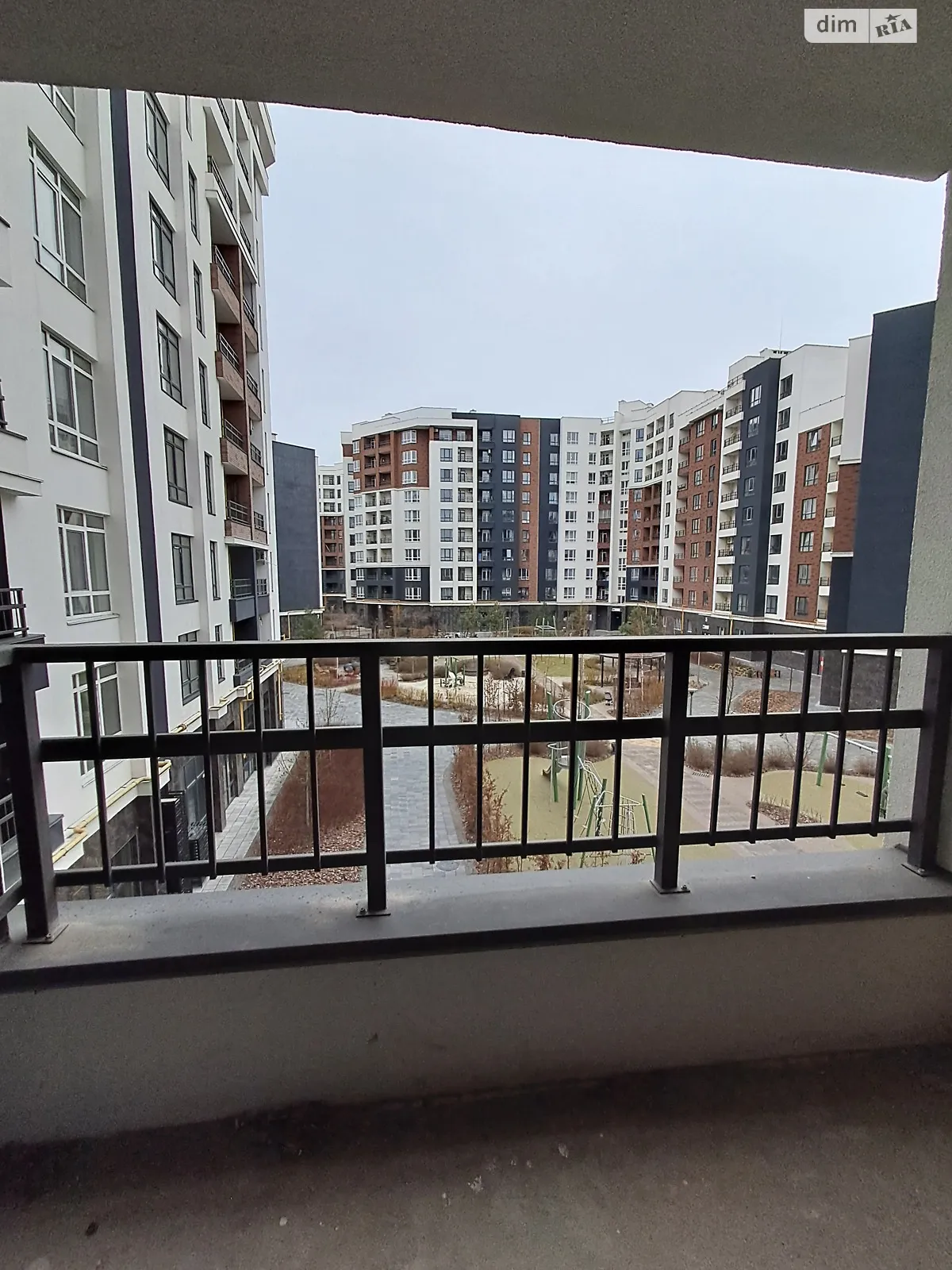 Продается 1-комнатная квартира 41 кв. м в Ирпене, ул. Кобылянской Ольги, 1В/11 - фото 1