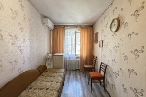 Продажа комнаты, Одесса, р‑н. Судостроитель, Новаторов улица, дом 15