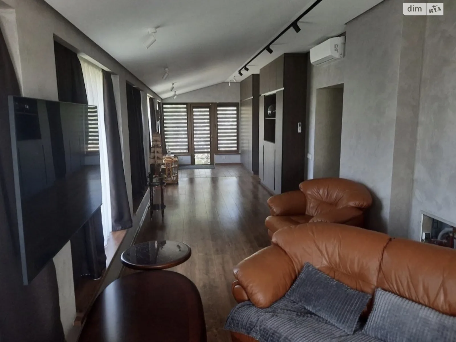 Продается дом на 2 этажа 250 кв. м с мансардой, цена: 240000 $ - фото 1