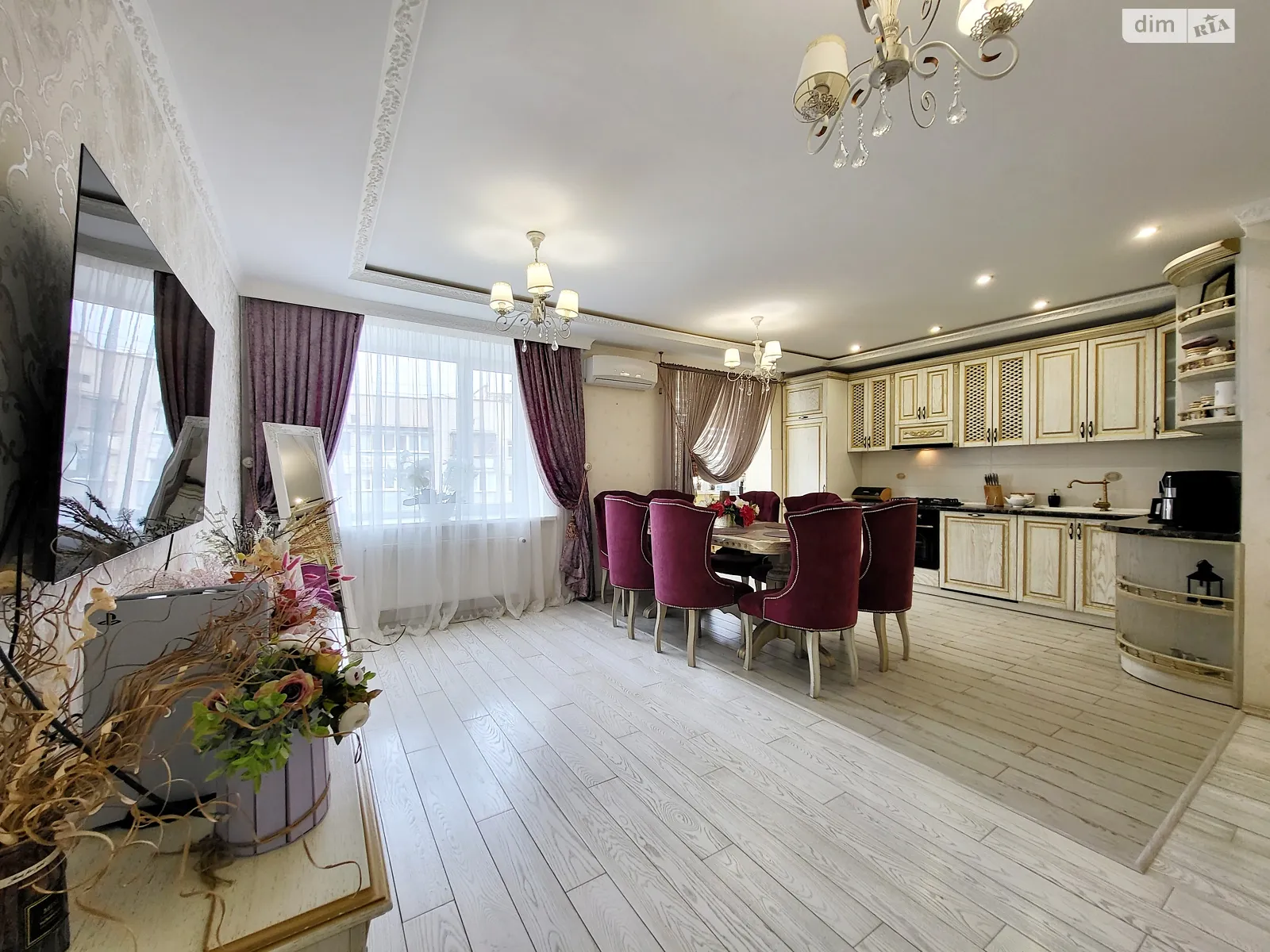 Продается 4-комнатная квартира 107 кв. м в Виннице, ул. Академика Заболотного, 30 - фото 1