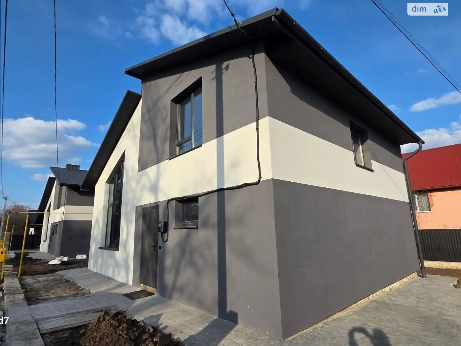 Продается дом на 2 этажа 100 кв. м с участком, цена: 135000 $ - фото 1