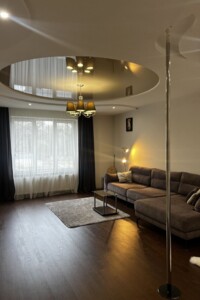 Продаж квартири, Львів, р‑н. Боднарівка, Мікльоша Карла вулиця, буд. 3 корпус 2