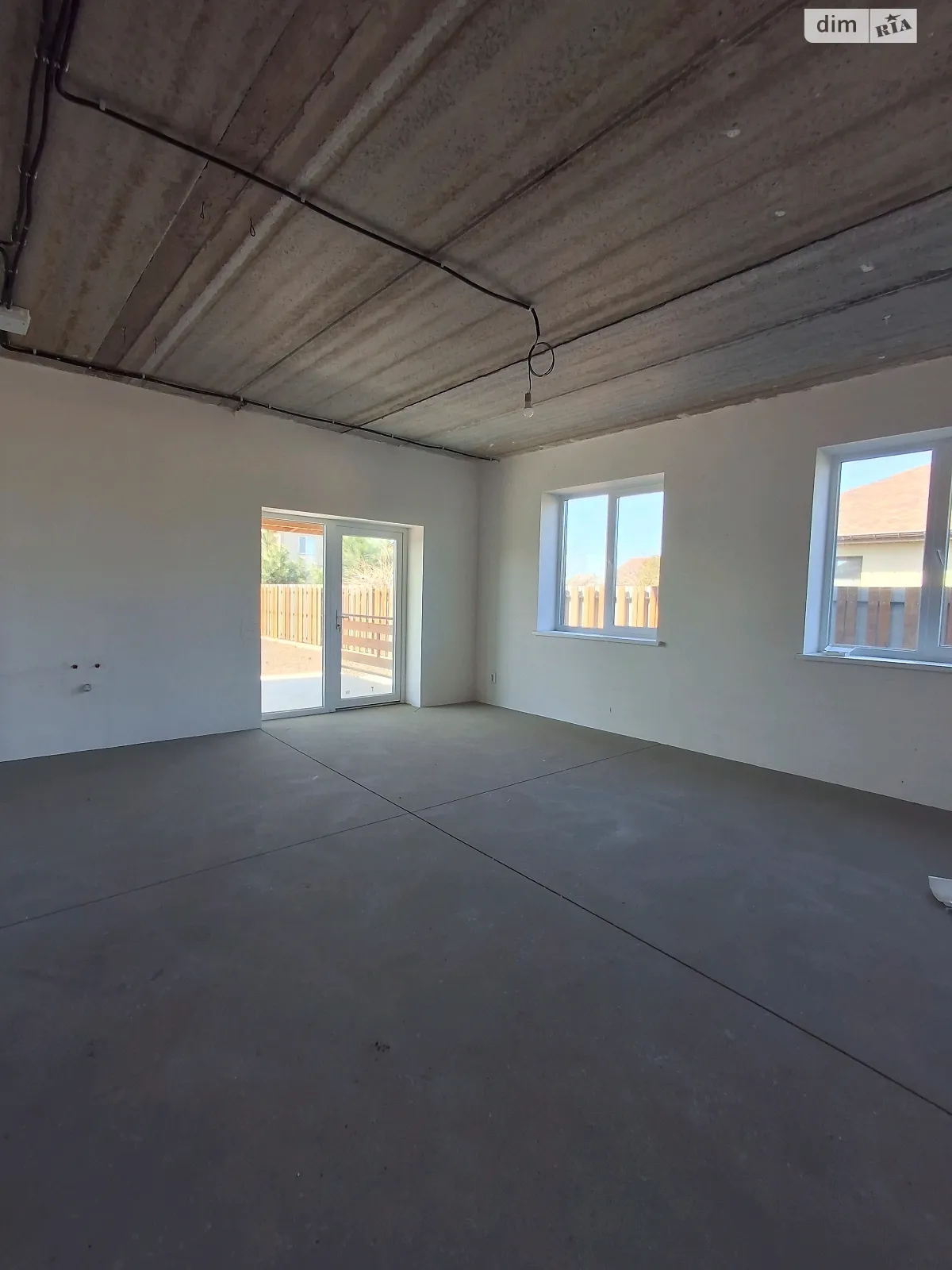 Продается дом на 2 этажа 140 кв. м с беседкой, цена: 185000 $ - фото 1
