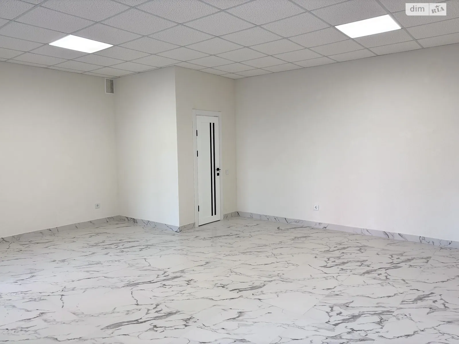 Здається в оренду приміщення вільного призначення 40.5 кв. м в 7-поверховій будівлі, цена: 15000 грн - фото 1