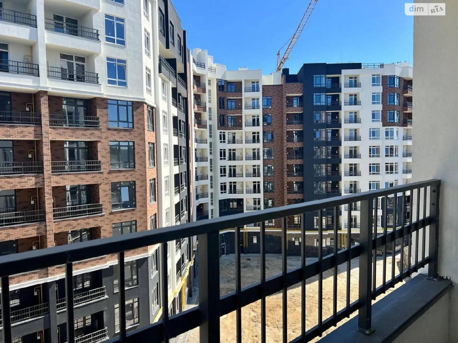 Продается 1-комнатная квартира 40 кв. м в Ирпене, ул. Кобылянской Ольги, 1В/23 - фото 1