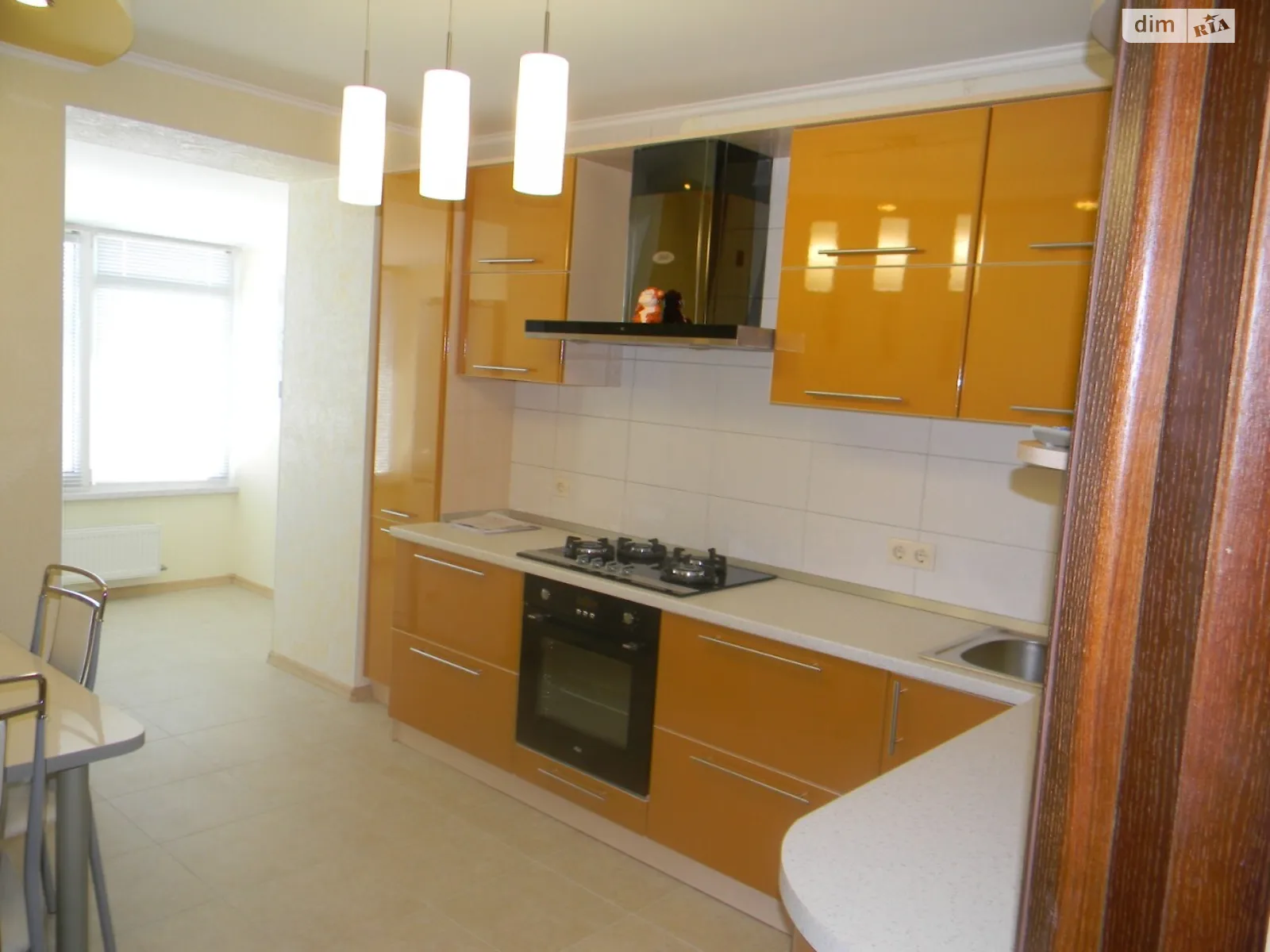 Продается 3-комнатная квартира 80.6 кв. м в Черноморске, цена: 85000 $ - фото 1