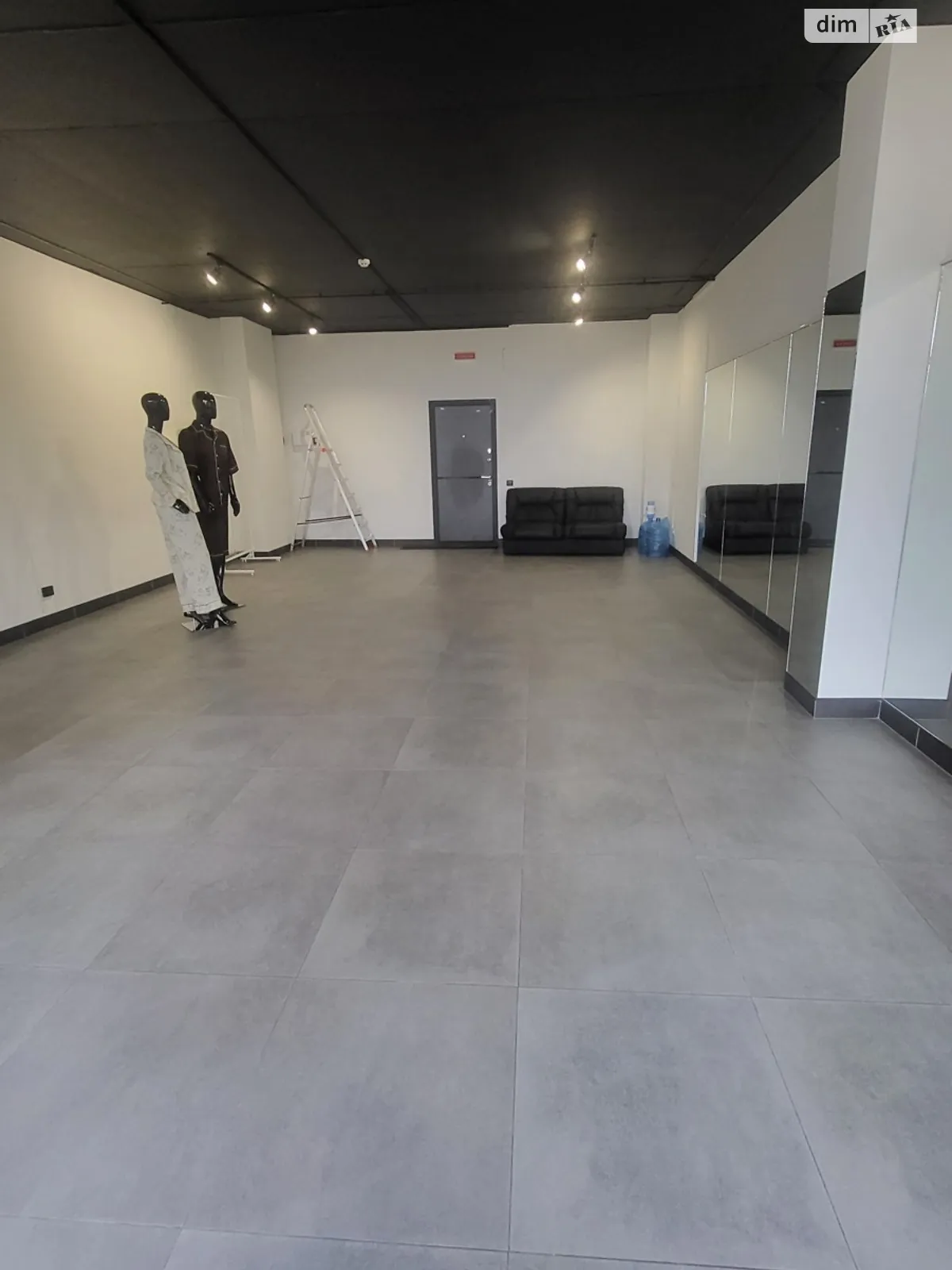 Сдается в аренду офис 61 кв. м в бизнес-центре, цена: 17690 грн - фото 1