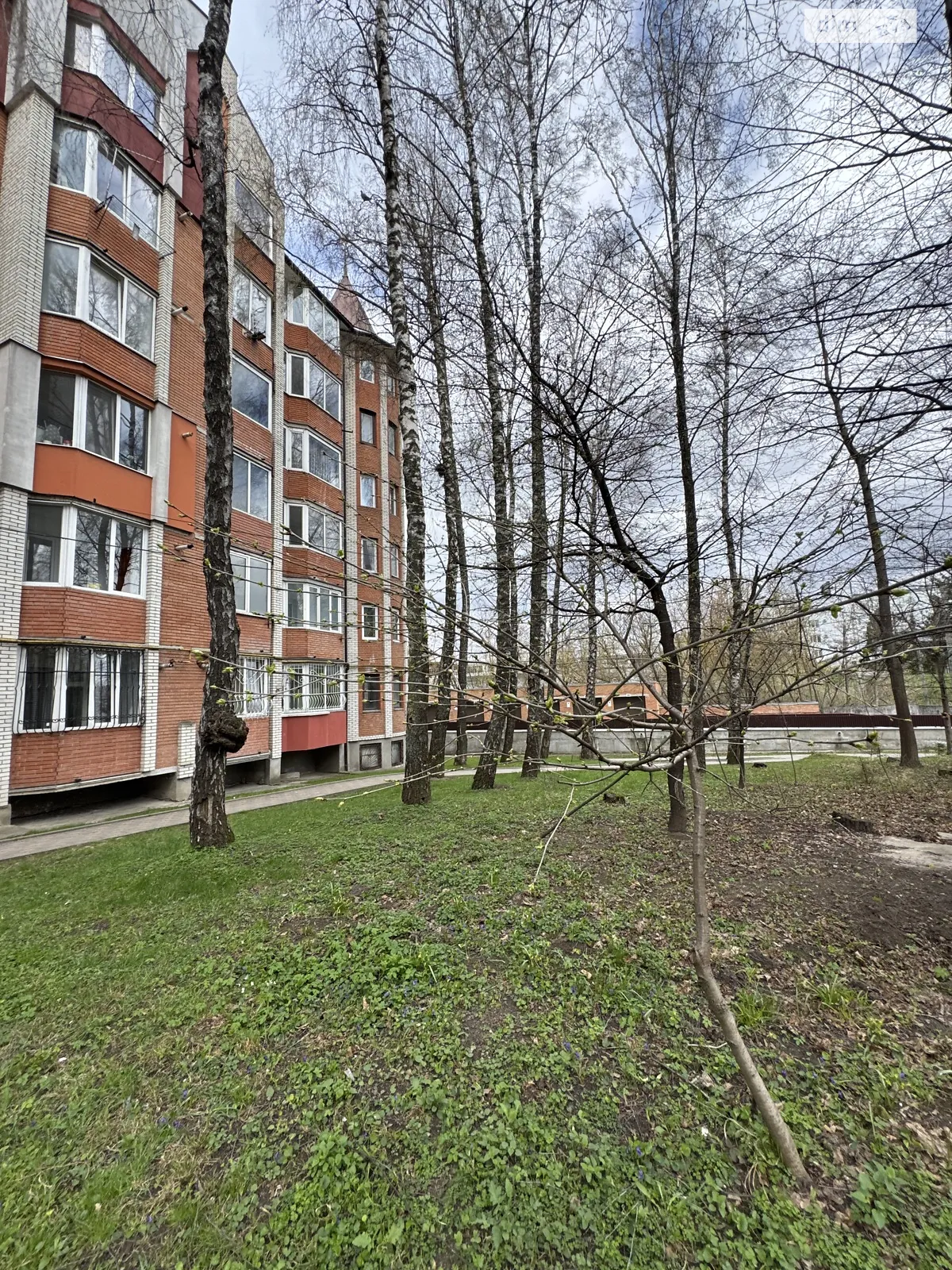 2-комнатная квартира 88 кв. м в Тернополе, ул. Черновецкая - фото 1