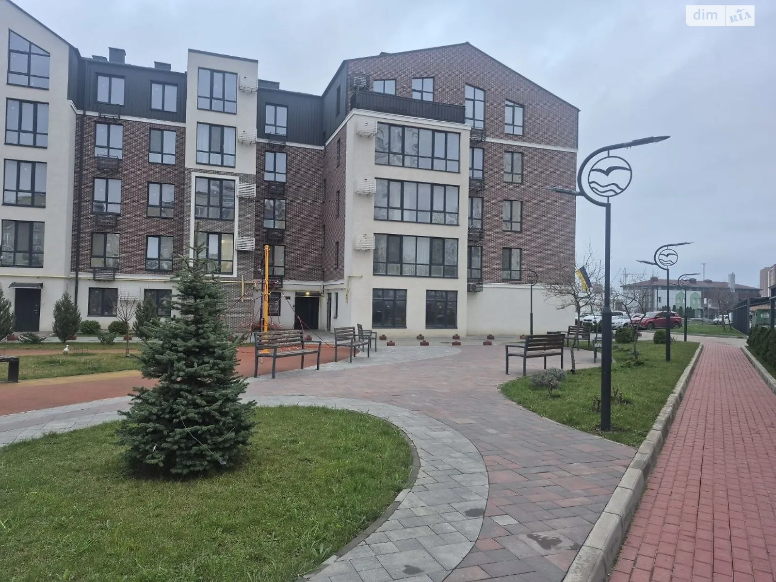 Продается 1-комнатная квартира 45 кв. м в Фонтанке, ул. Академика Сахарова - фото 1