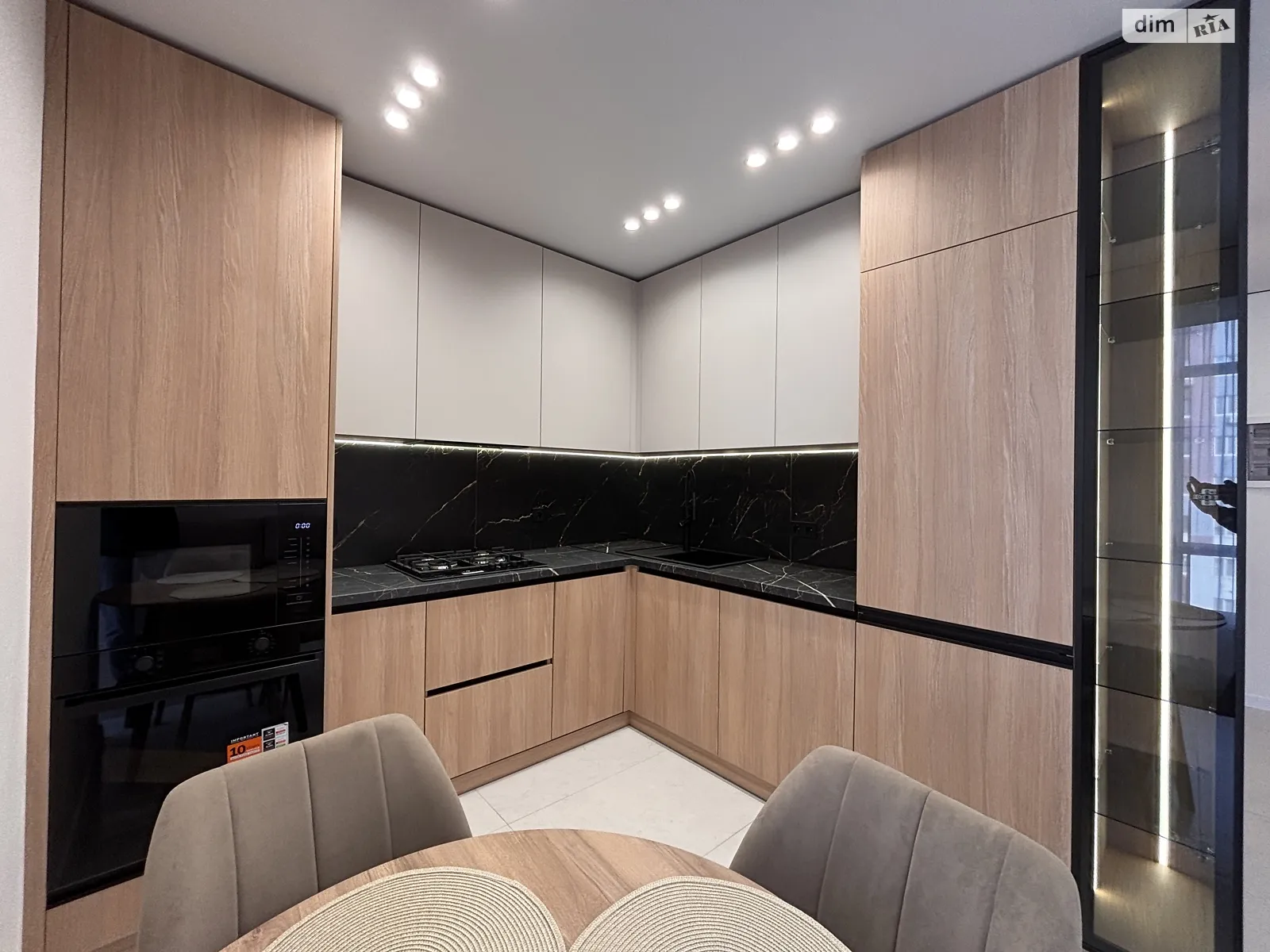 Продается 1-комнатная квартира 45 кв. м в Ивано-Франковске, цена: 89500 $ - фото 1