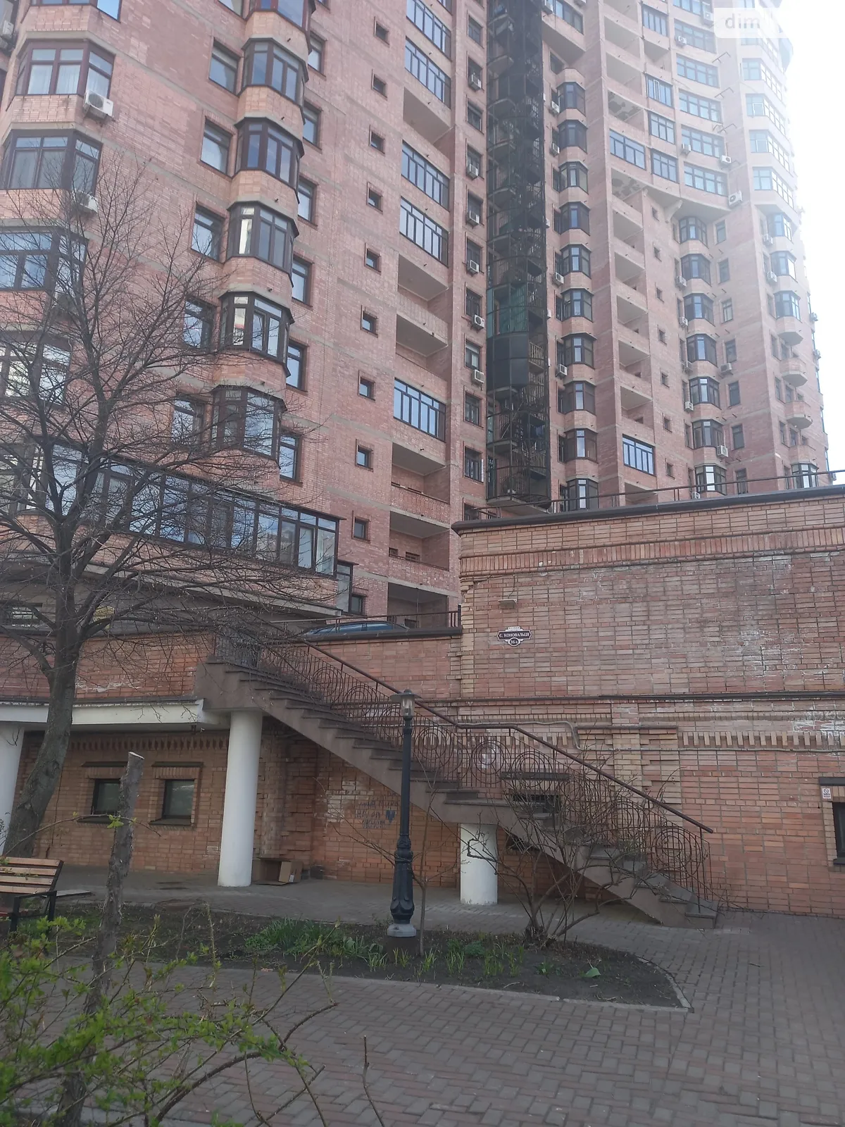 Продается 3-комнатная квартира 76 кв. м в Киеве, ул. Коновальца Евгения, 36 - фото 1