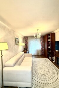 Продажа квартиры, Киев, р‑н. Минский Массив, ст.м. Минская, Полярная улица, дом 11