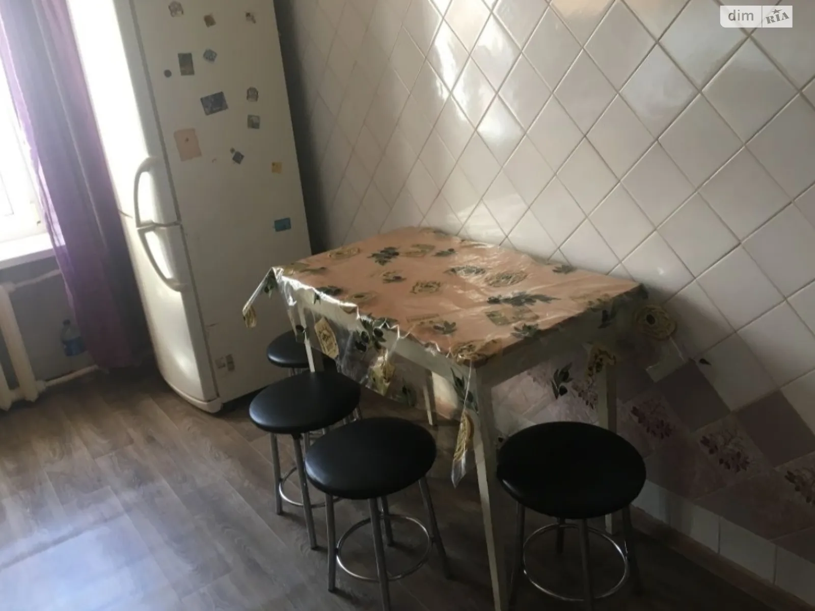 Здається в оренду кімната 50 кв. м у Хмельницькому, цена: 3000 грн - фото 1